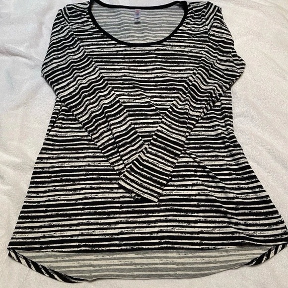 LuLaRoe Black and White Tops - Picture 6 of 14